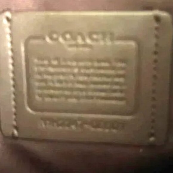 COACH DEMPSEY Leather Camera Bag with Patch Brand New - Picture 6 of 7